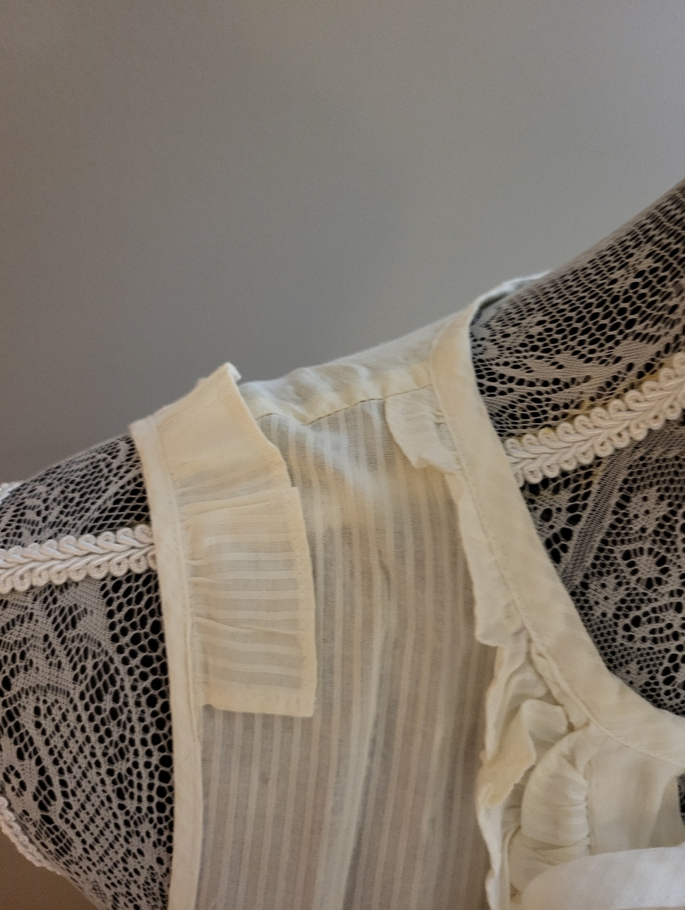 Ninety Ruffle Blouse - Picture 3 of 6